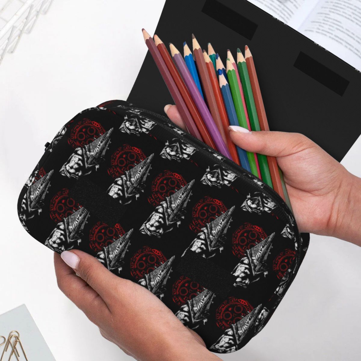 Astuccio per matite Chain Link - Stationery And Office Supply Chain recensione e prezzo