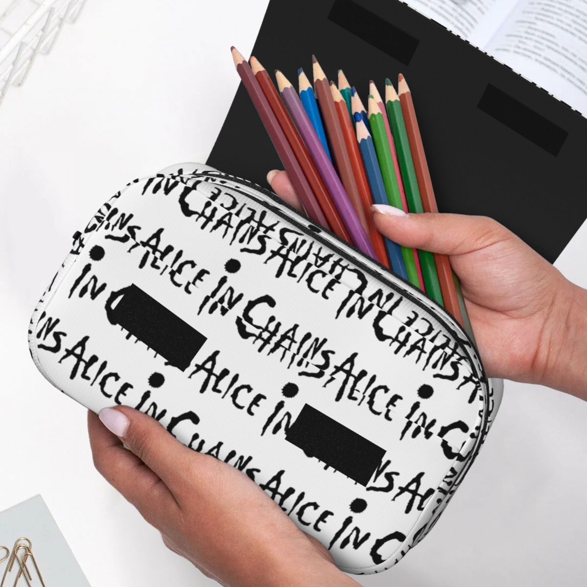 Astuccio Alice In Chains Roost - Stationery And Office Supply Chain recensione e prezzo